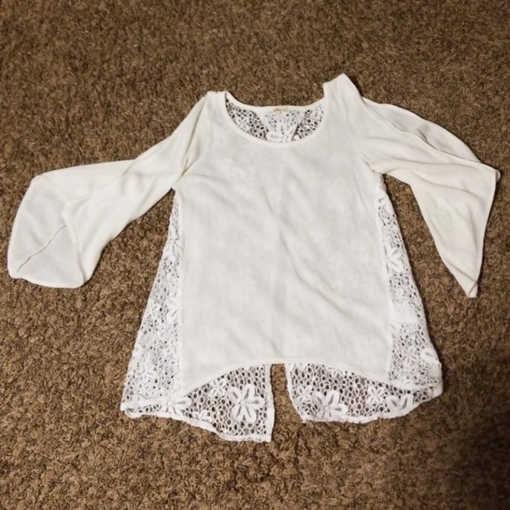 Hollister} cold shoulder shirt